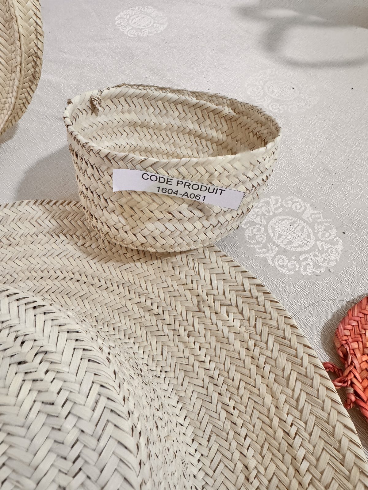Corbeille en feuille de palmier