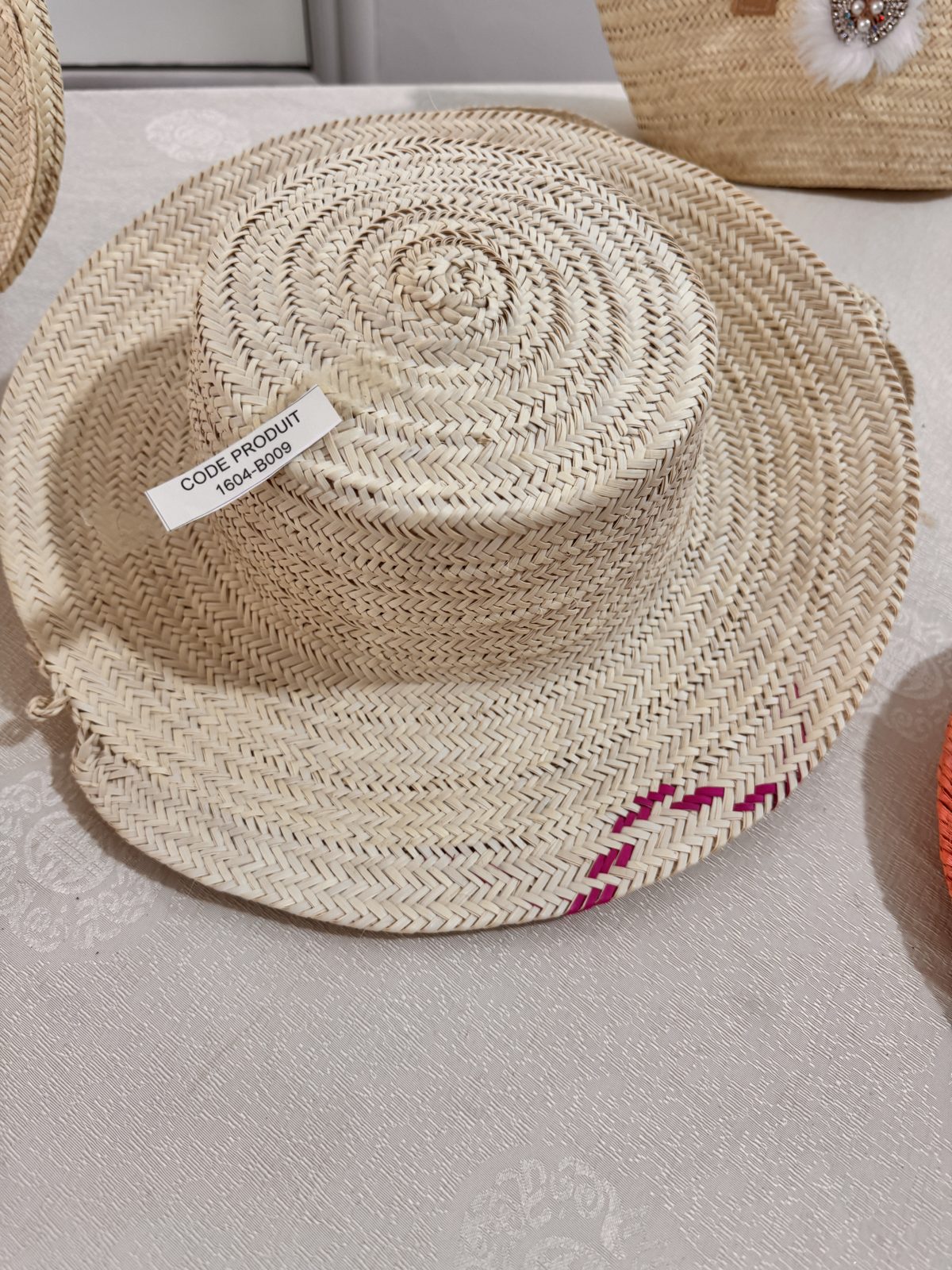 Chapeau en palmier à motif spiralé