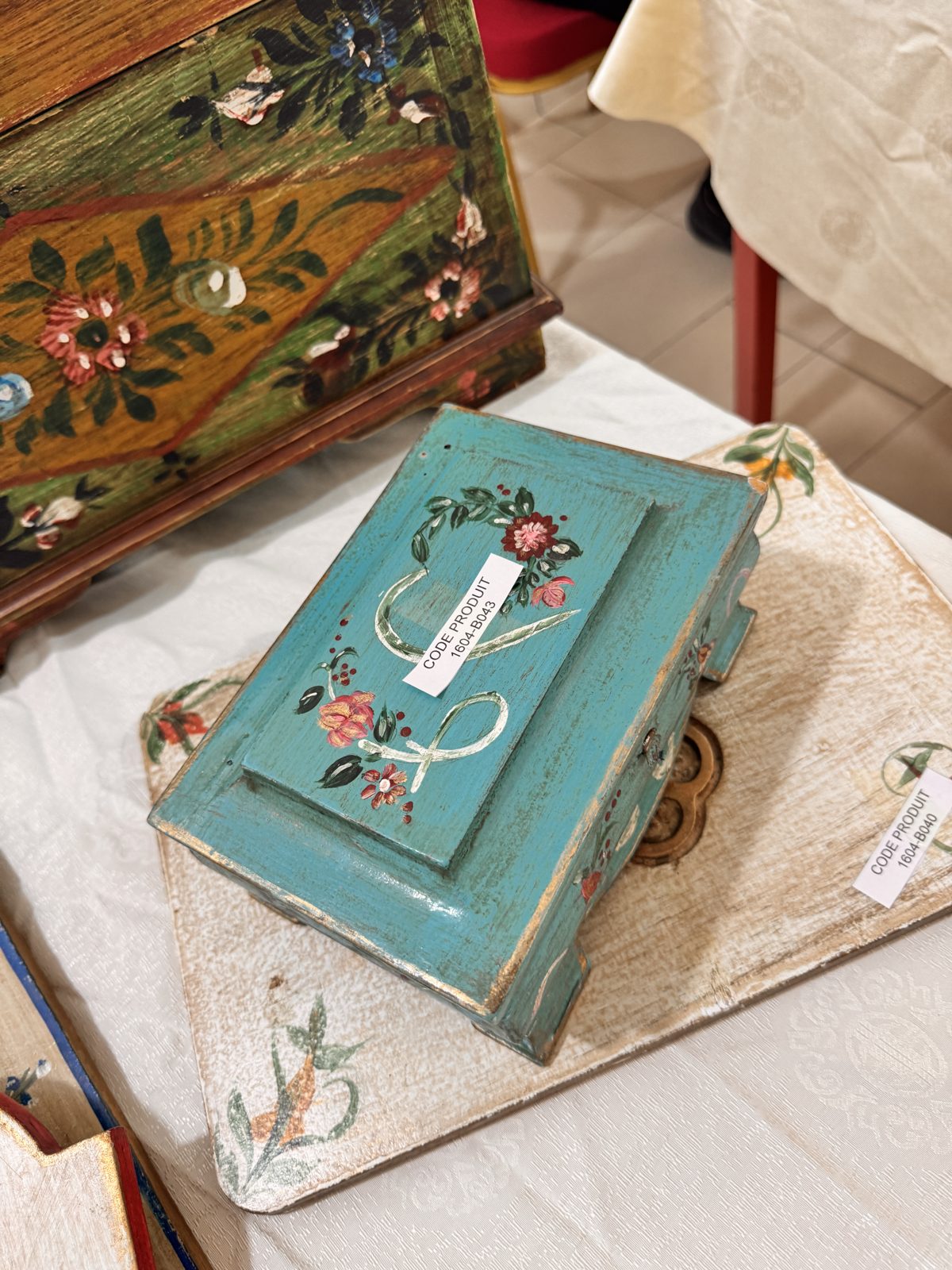 Coffret à bijoux en bois peint turquoise
