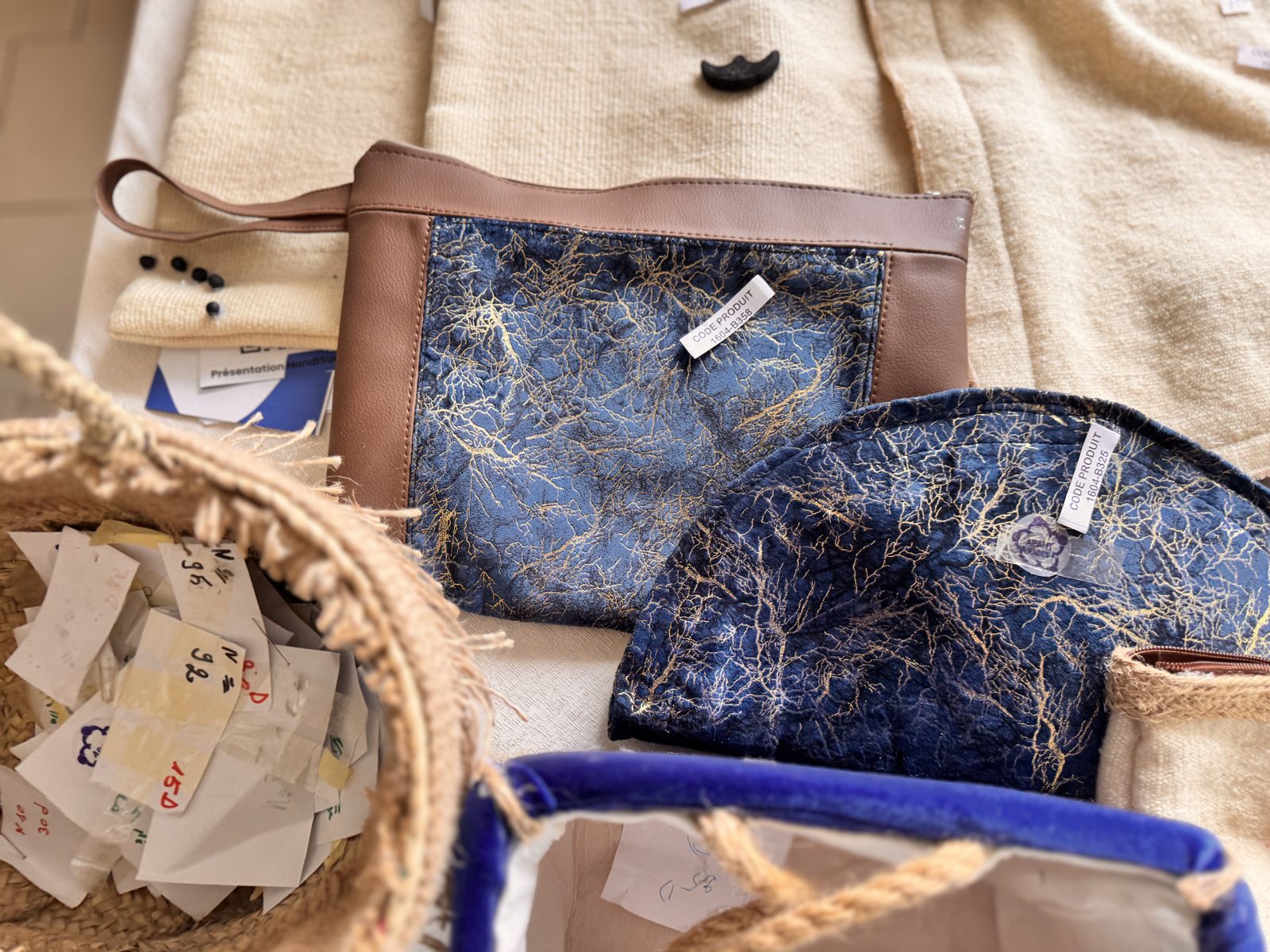 Pochette en tissu bleu