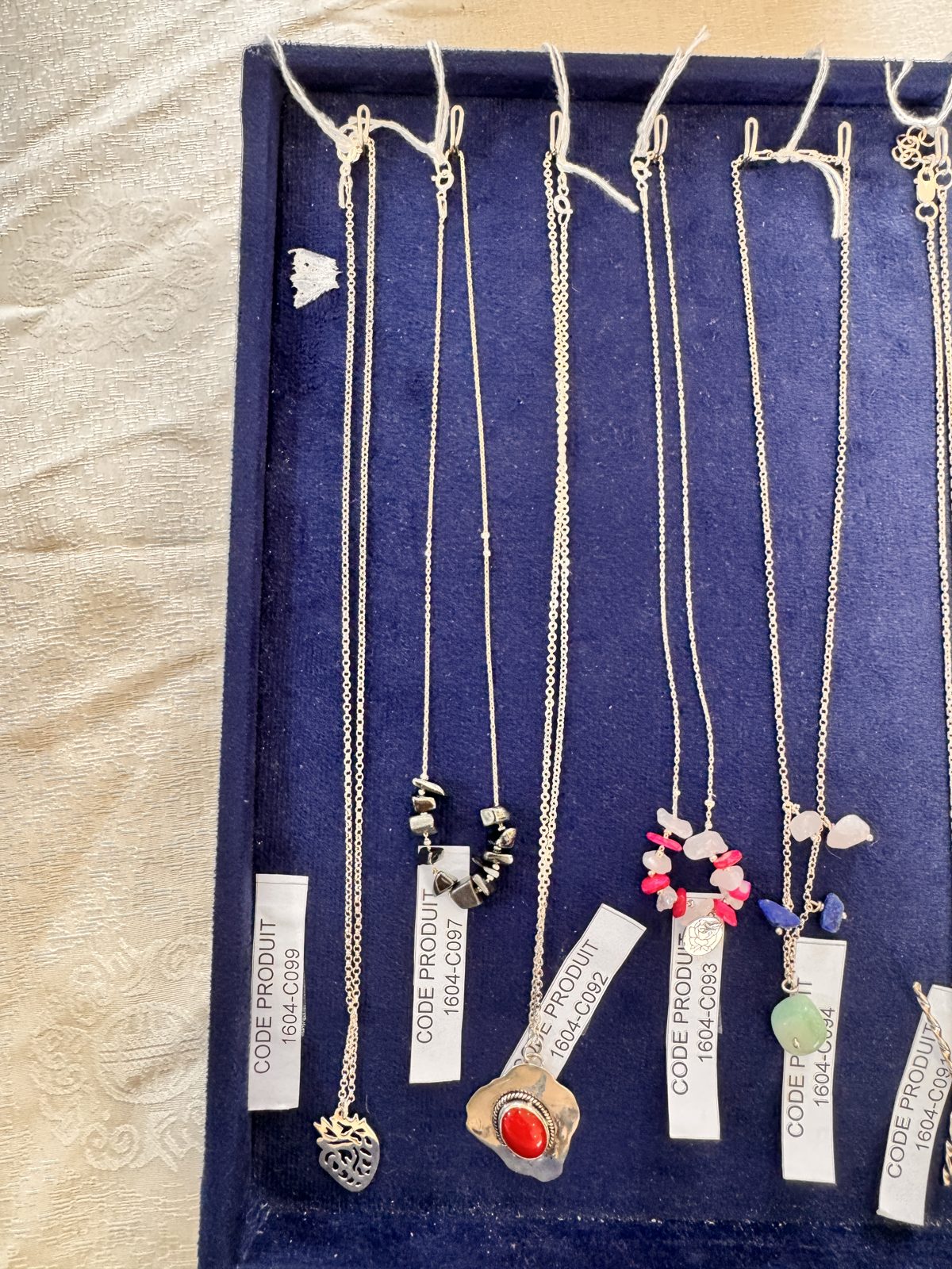Collier en argent à cabochon de corail